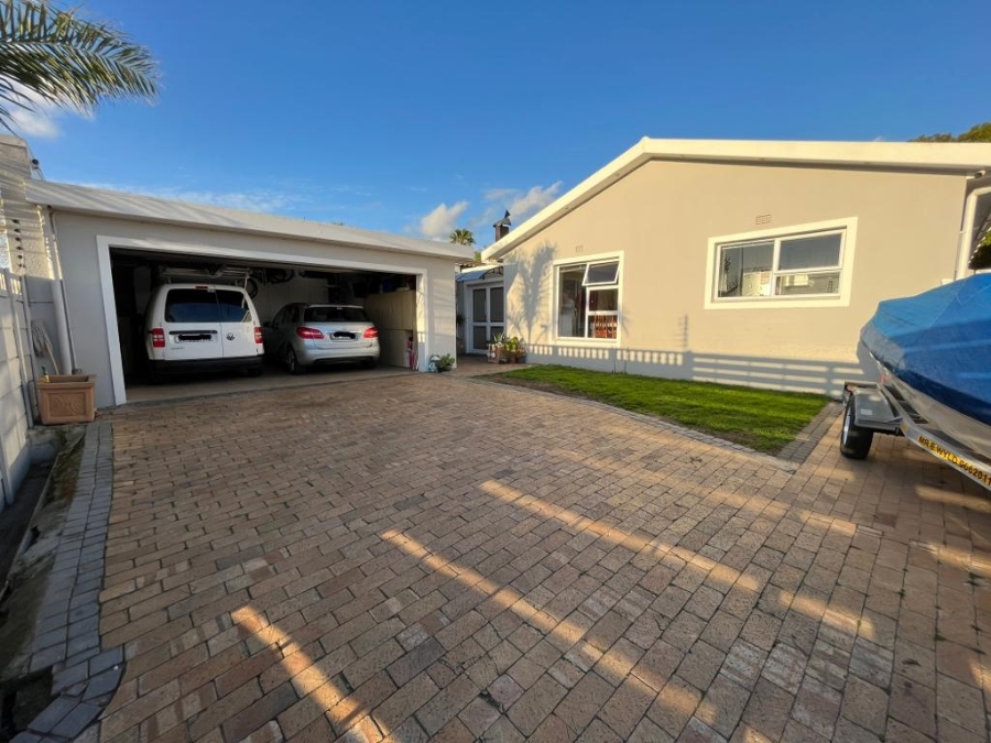 To Let 5 Bedroom Property for Rent in Richwood Western Cape